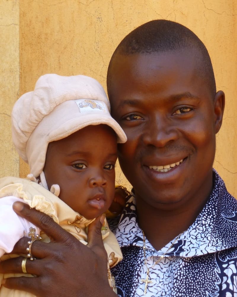 Barthélémy Ouattara mit seiner Tochter, Bobo-Dioulasso,